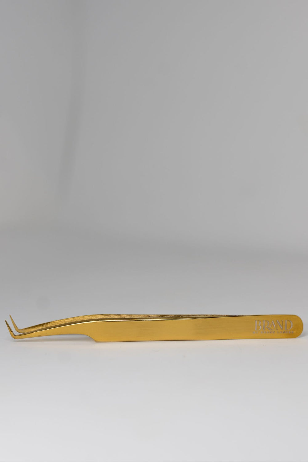 MIA TWEEZERS