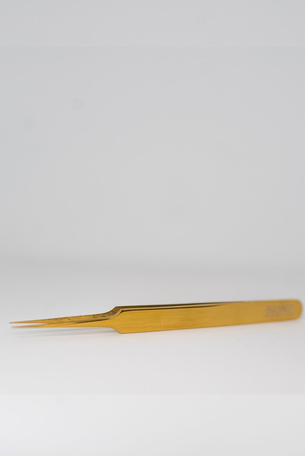 VIOLET TWEEZER