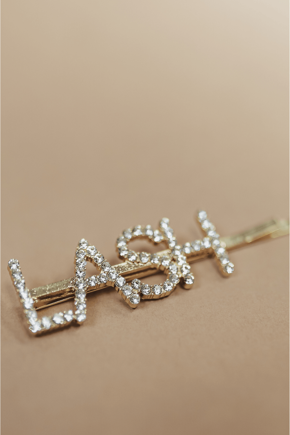 LASH HAIR PINS