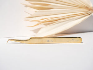 MIA TWEEZERS