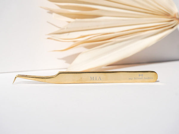 MIA TWEEZERS