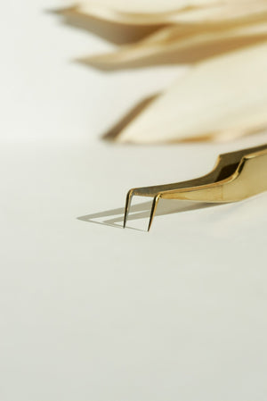 MIA TWEEZERS