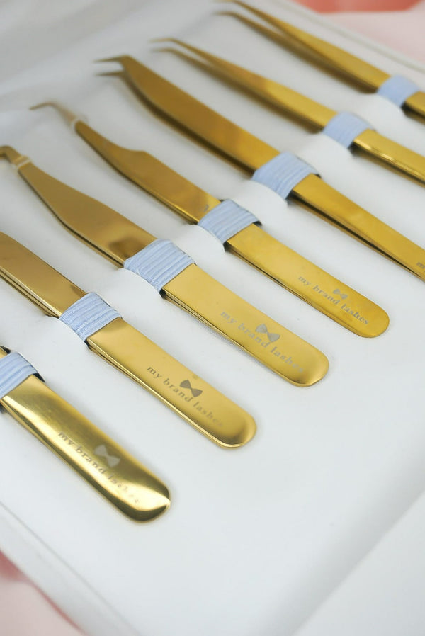 TWEEZERS CLUTCH