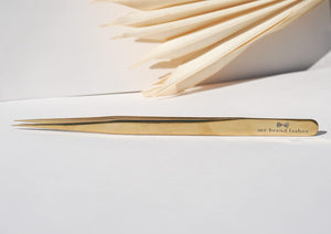 SHIRLEY TWEEZERS