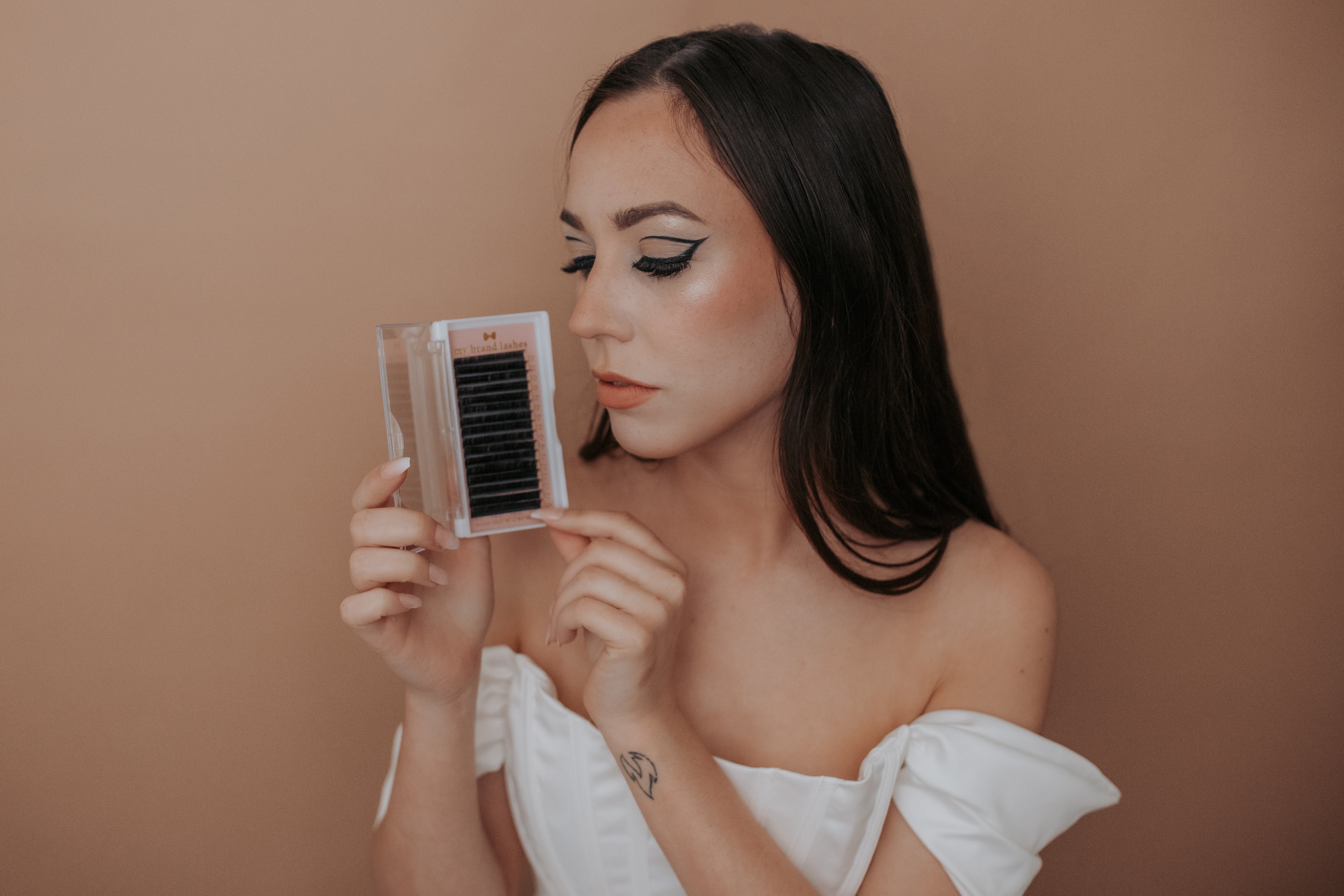 EYELASH EXTENSION LASH TRAY