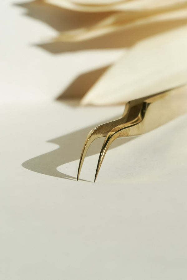 AUDREY TWEEZERS